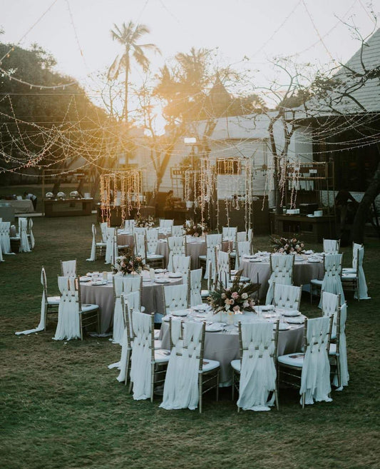 6 Romantic Garden Wedding Ideas-Emily's Lollies