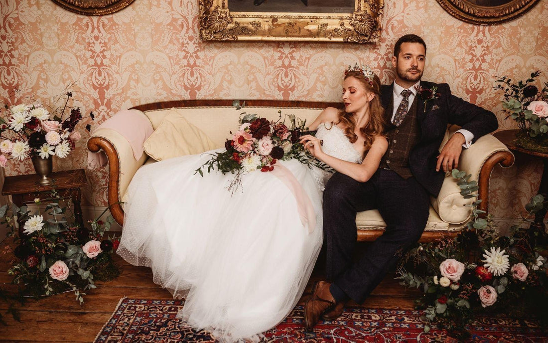 Bridgerton Inspired Autumn Wedding Ideas-Emily's Lollies
